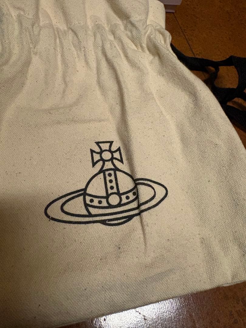 最終値下げ！VivienneWestwoodレザー ケース