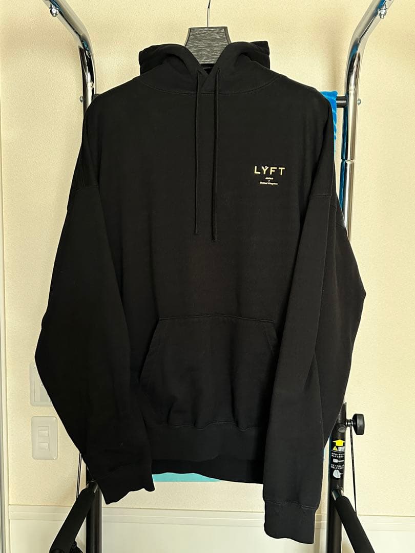 お*ち様 LYFT Ｌサイズ　上下セット　パーカー　ボトムス　ブラック　初期