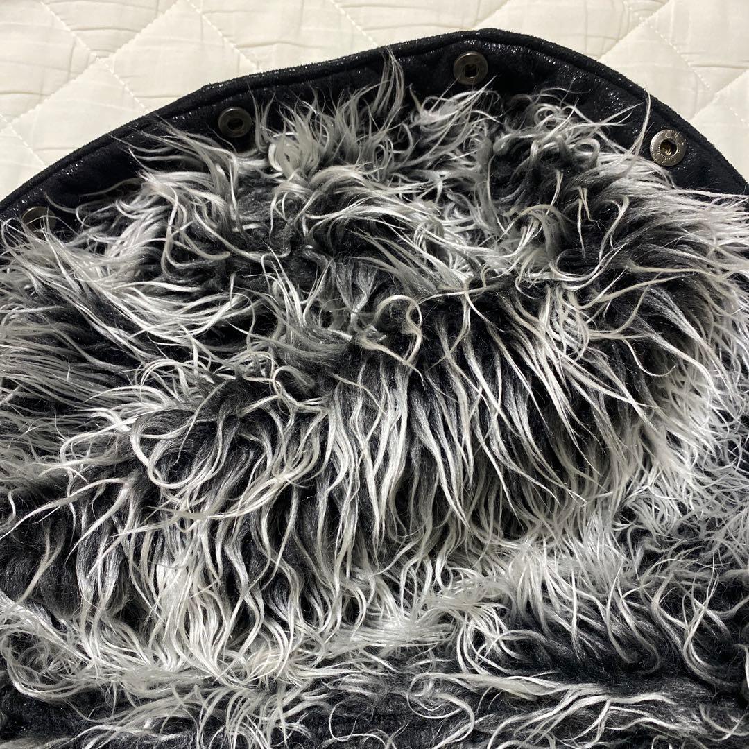 フード付き黒フェイクファージャケット