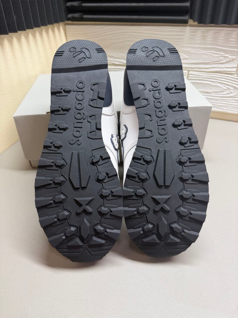 10周年 にゅーずスニーカー 28cm