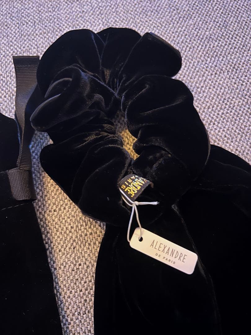 アレクサンドルドゥパリ ベロア シュシュ 滝沢眞規子