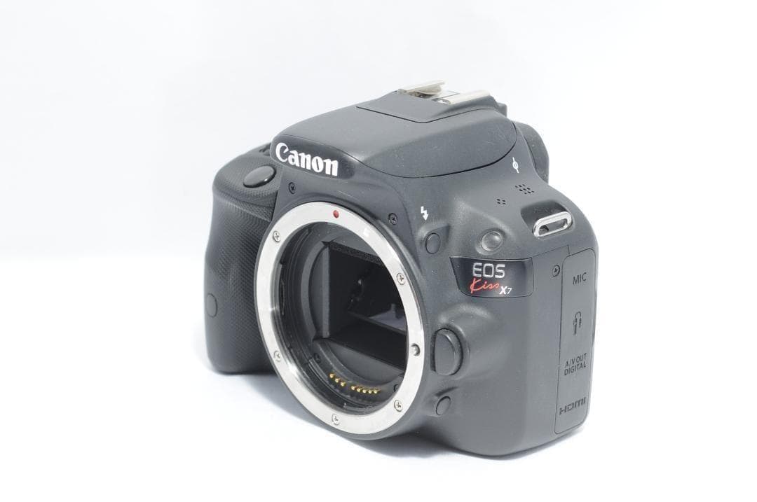 ご家族の成長記録に❗️Canon Kiss X7✨小型・軽量で届いてすぐ使える