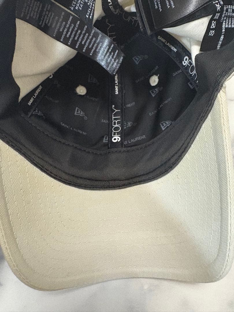 サンローランニューエラキャップ