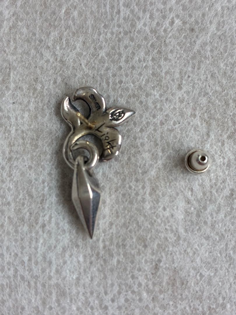 ブラッディマリー　ライトピアス