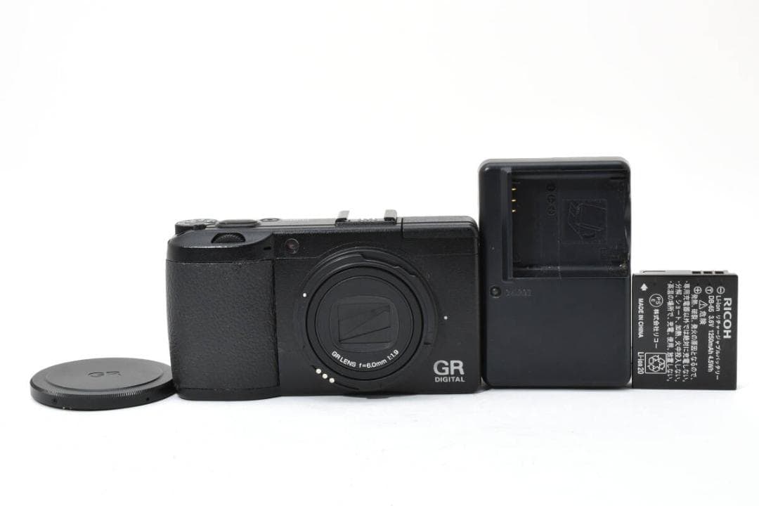 良品 RICOH GR DIGITAL III 充電器 電池 #1418
