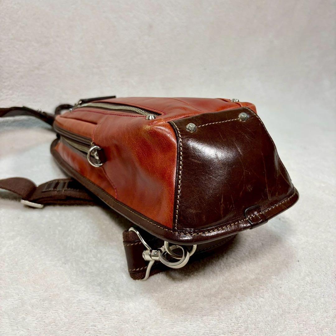 【極美品✨】キーファーノイ　最高級ボディバッグ　チャオ イタリア本革　斜め掛け