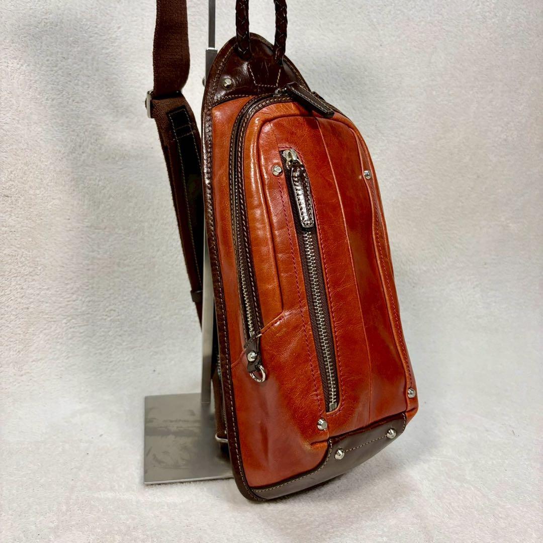 【極美品✨】キーファーノイ　最高級ボディバッグ　チャオ イタリア本革　斜め掛け