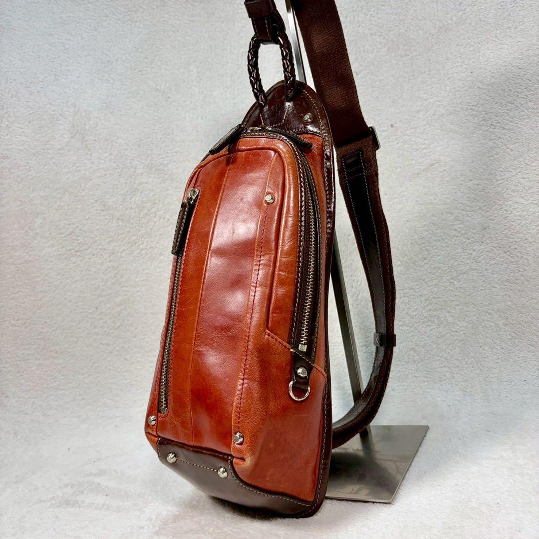 【極美品✨】キーファーノイ　最高級ボディバッグ　チャオ イタリア本革　斜め掛け