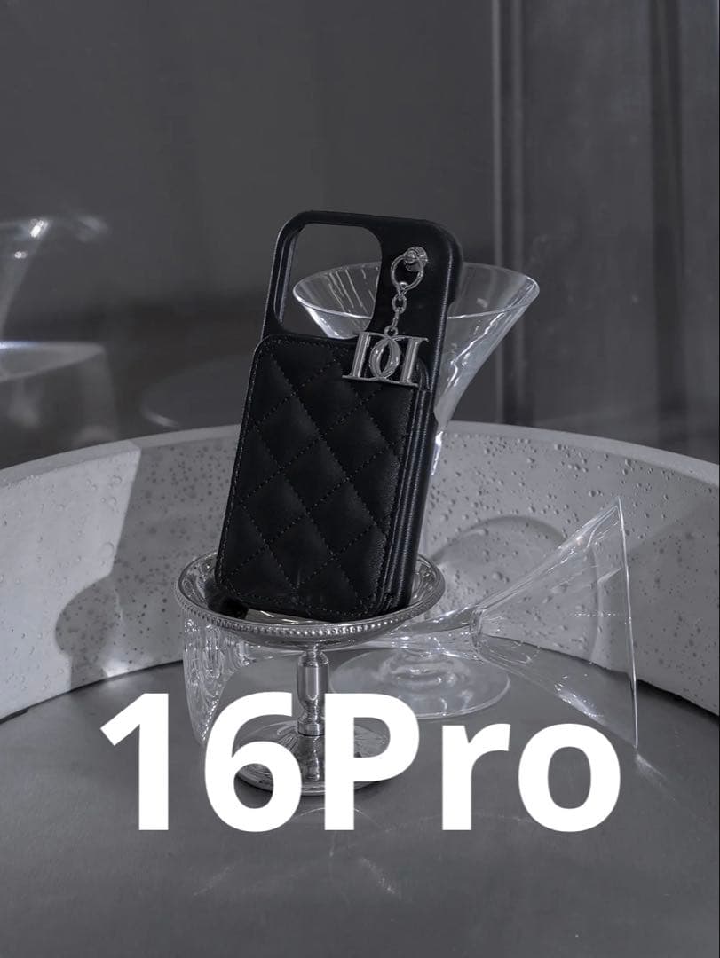 Darich キルティングミラーDDチャームiPhoneケース16Pro