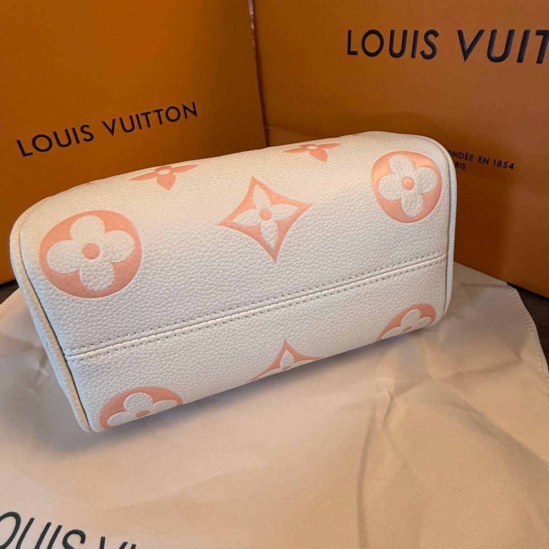 【実写画像】 ショルダーバッグ ホワイト/ピンク（予約販売）