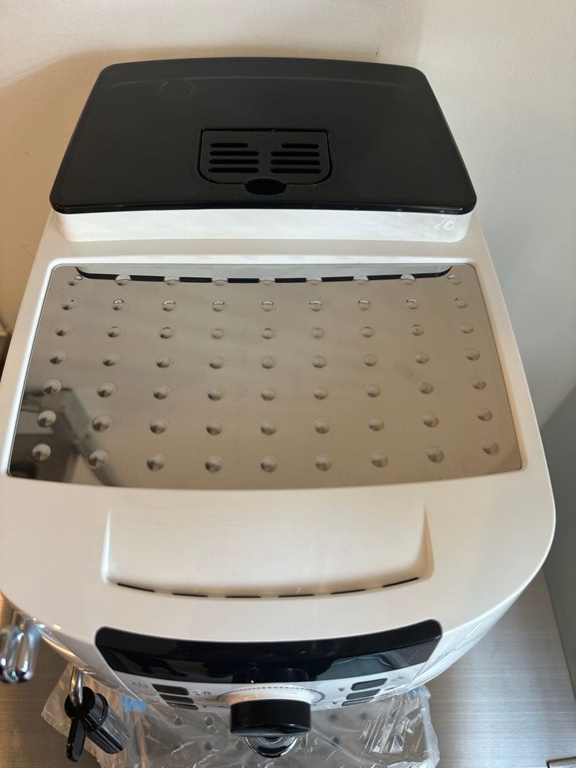 【新品・未使用】デロンギ　マグフィニカS ホワイト