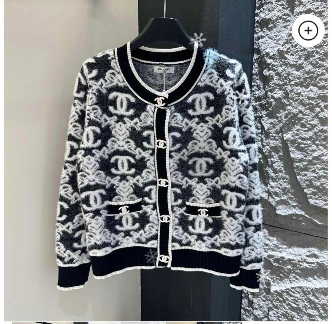 ♡*ん様 CHANEL ロゴ入りカーディガン