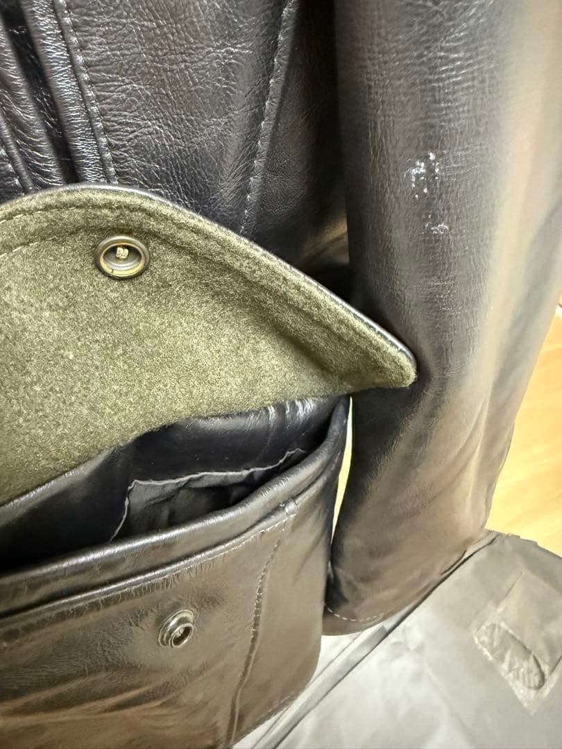 11/30まで値下げ:ほぼ未使用 AVIREX レザースイッチヤードコート