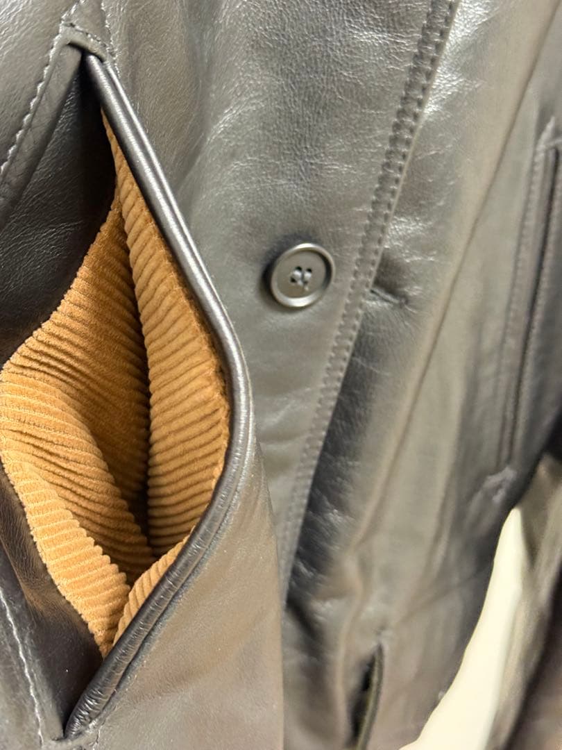 11/30まで値下げ:ほぼ未使用 AVIREX レザースイッチヤードコート