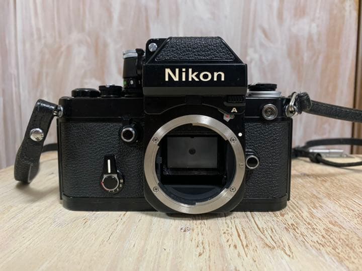 Nikon f2 フィルムカメラ完動品　レンズ　フィルム付き