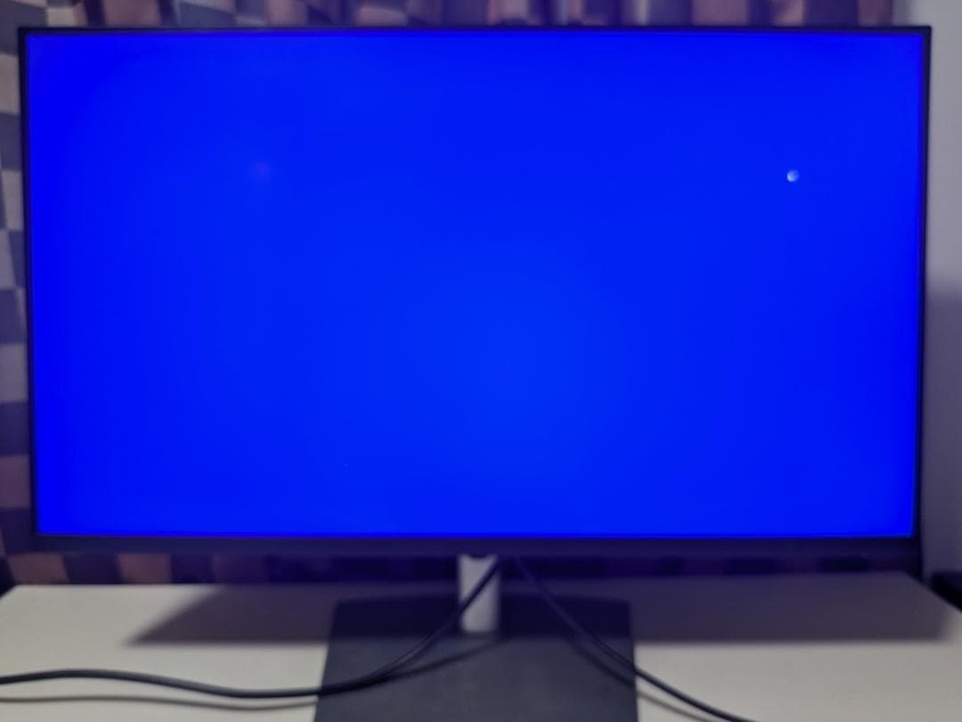 Dell P3222QE 31.5インチ 4K USB-C HUB モニタ－