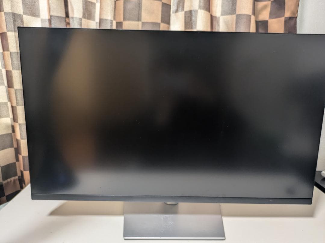 Dell P3222QE 31.5インチ 4K USB-C HUB モニタ－