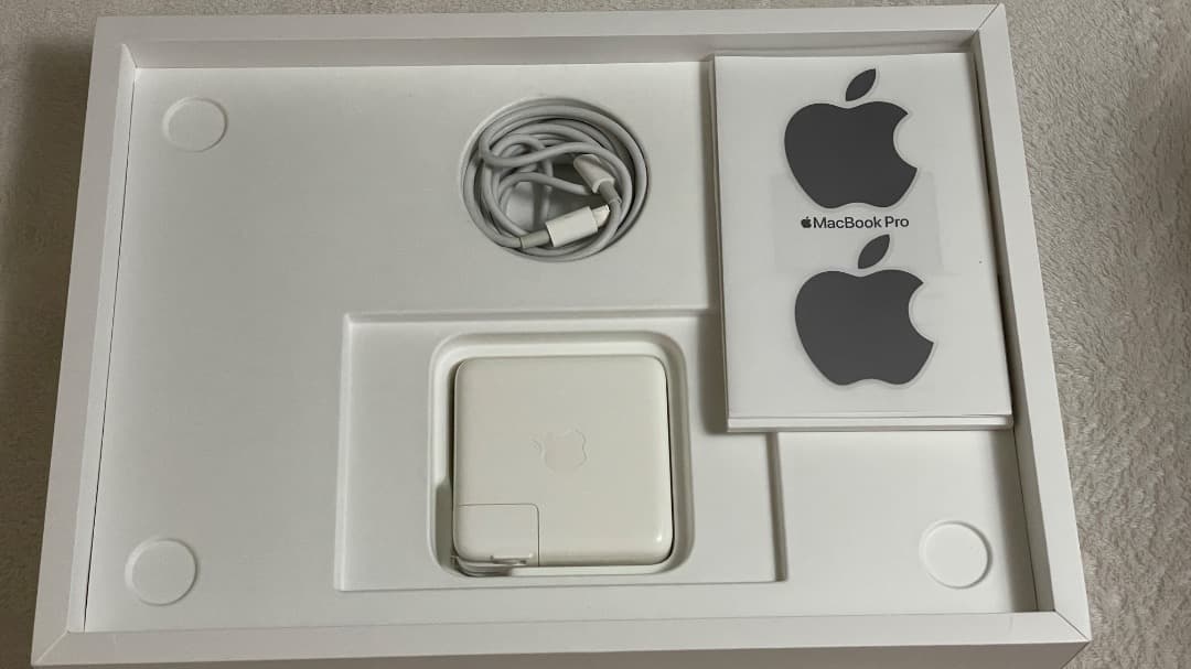 【美品】MacBook Pro 13インチ 16GB 1TB Core i7