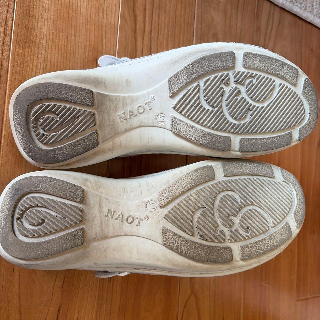 NAOT⭐️IRIS⭐️サイズ41⭐️ホワイト⭐️２０２５年１１月くらいに購入しました