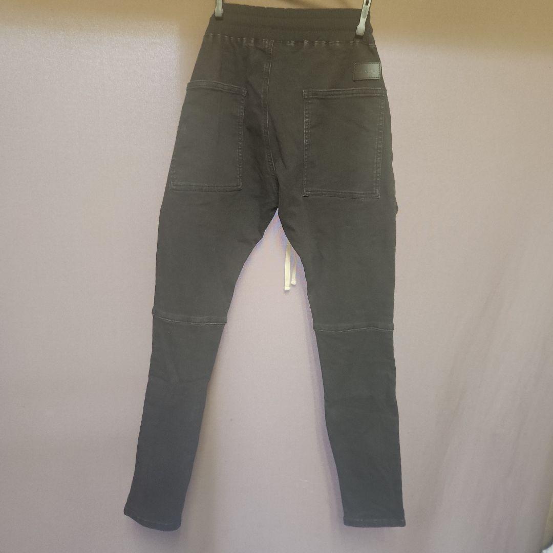 ダンケシェーン スキニーパンツ