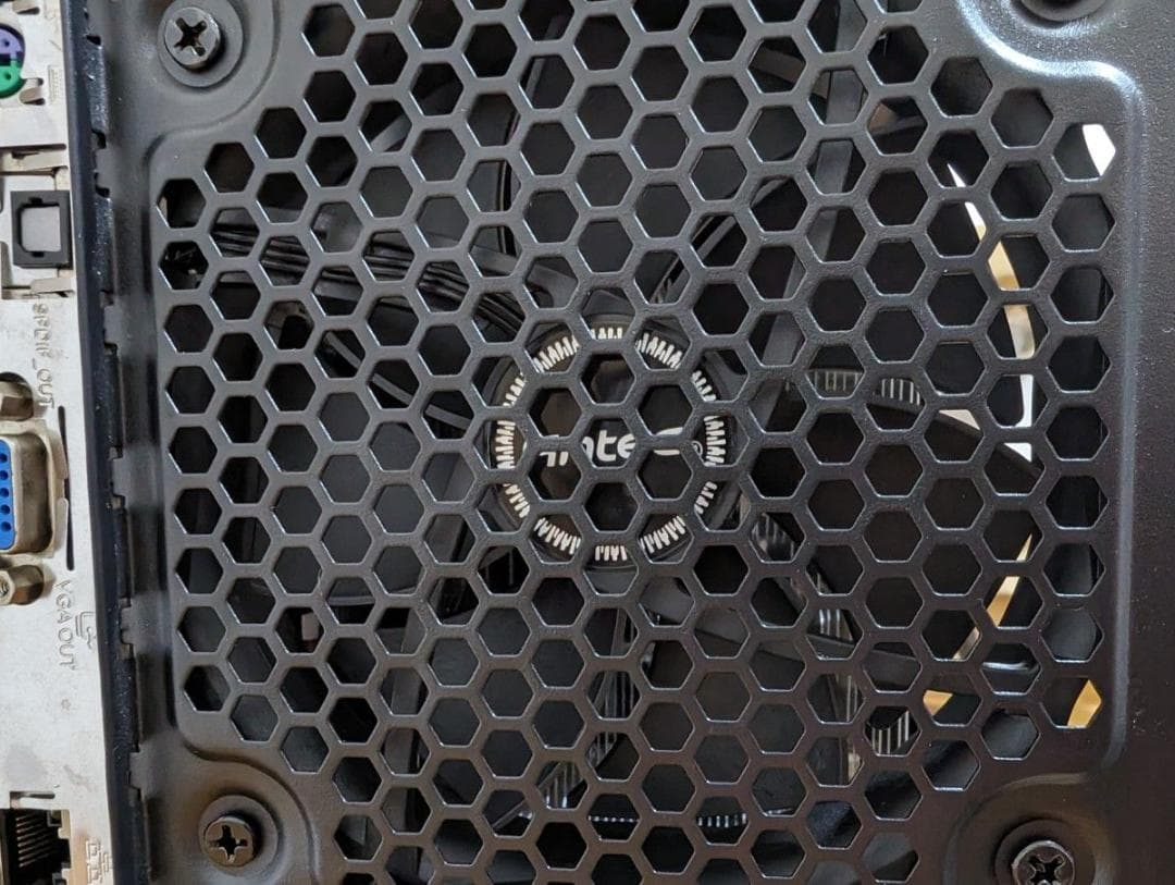 自作静音PC／i5 3470／SSD180GB／MEM16GB／R7 250