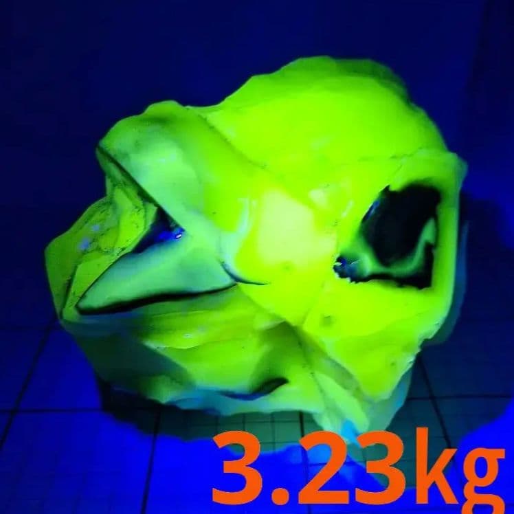 ウランガラス塊　3.23㎏