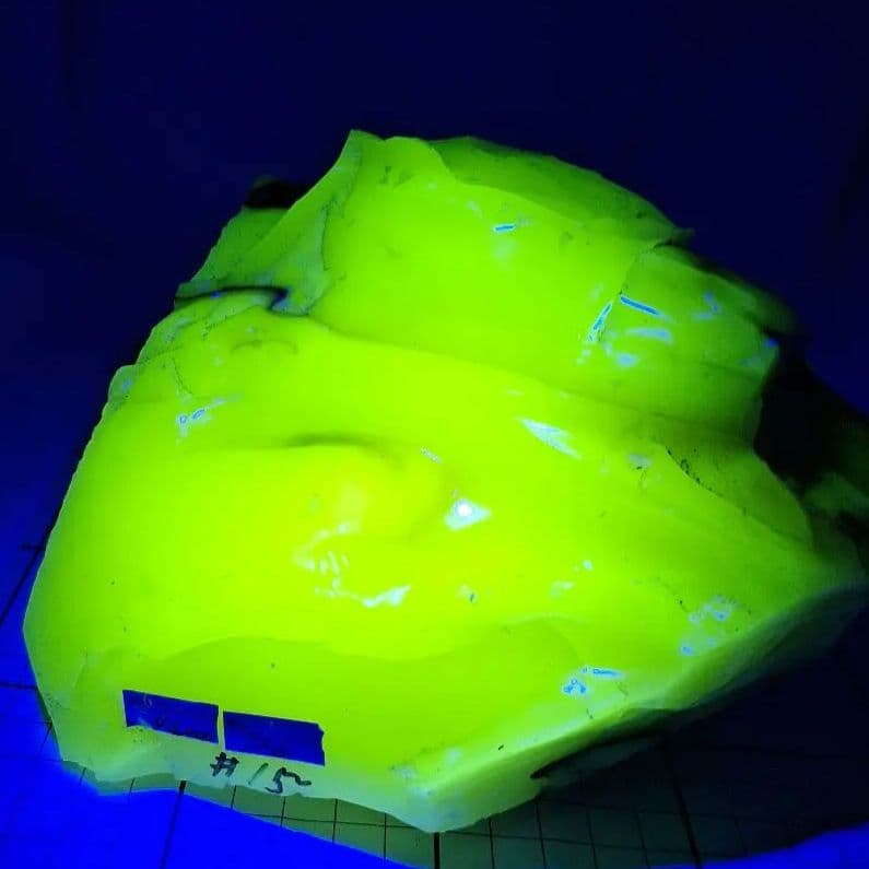 ウランガラス塊　3.23㎏