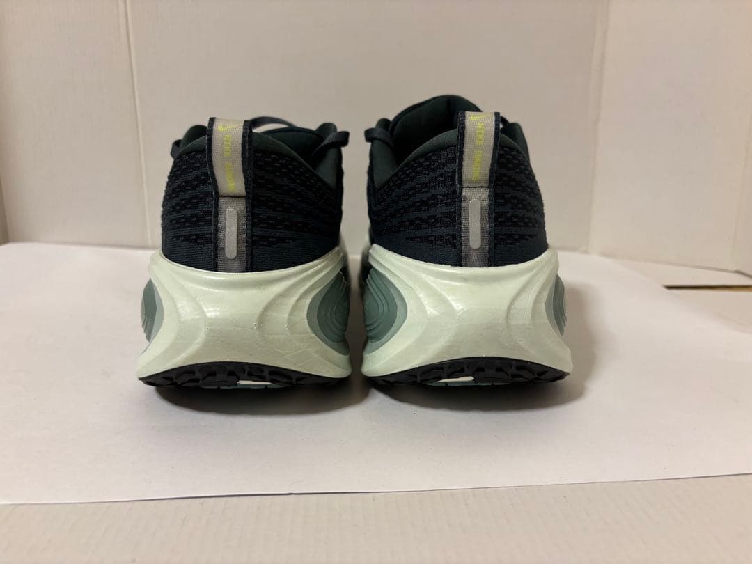 NIKE VOMERO PLUS ナイキ ボメロプラス 27.0cm