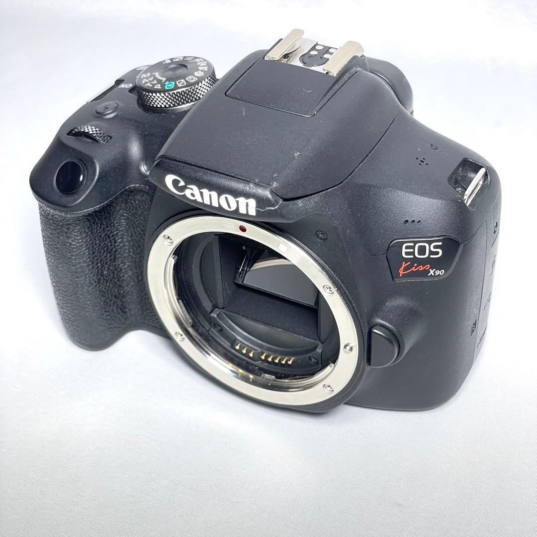 【人気】Canon キヤノン EOS kiss X90 黒　レンズ付　一眼レフ