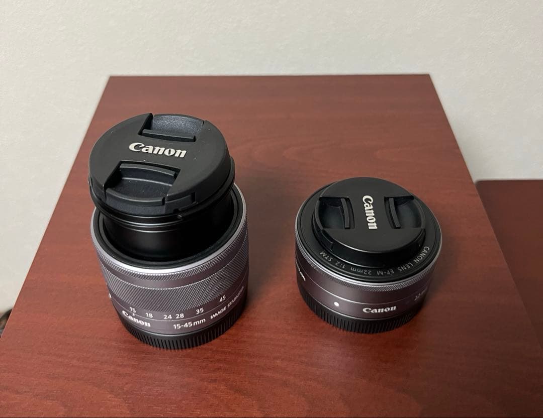 Canon EOS Kiss M ホワイト　ダブルレンズキット