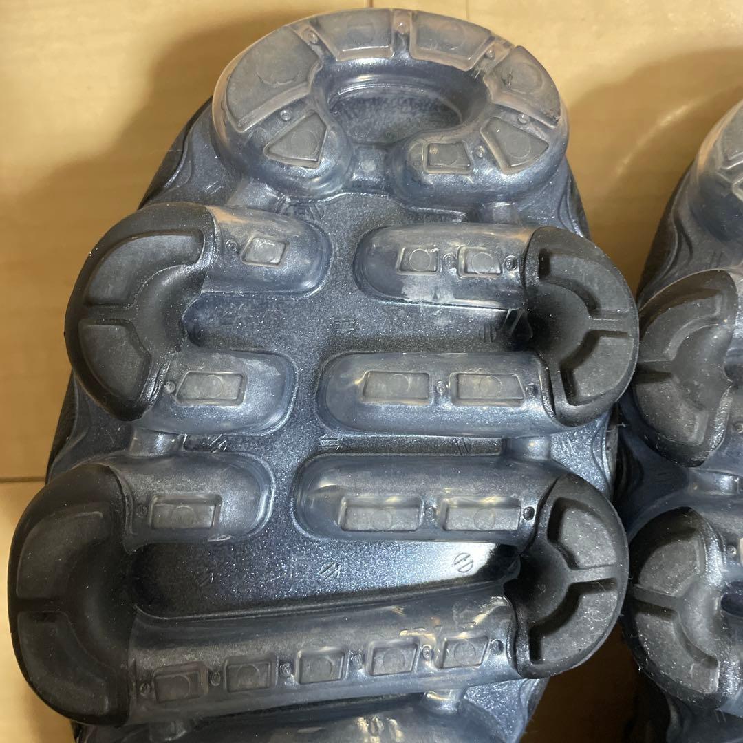 ナイキNIKE Air Vapormax plus トリプルブラック　25.5