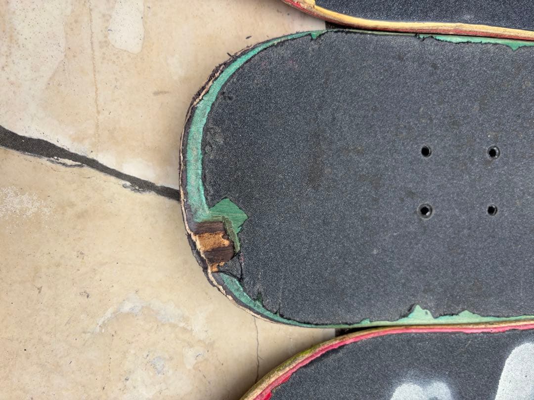 スケートボード lowered