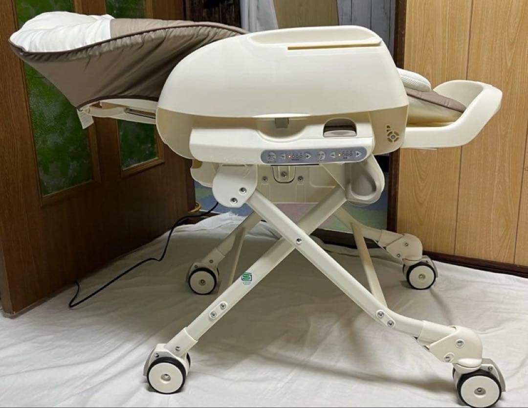 コンビネムリラ AUTO SWING エッグショックBEオート 電動イス