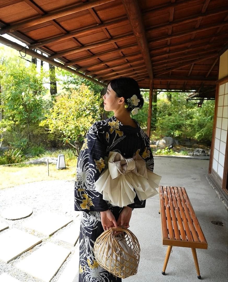 y*'様 【utatane×Acka.】浴衣4点セット 菖蒲と糸菊 navy