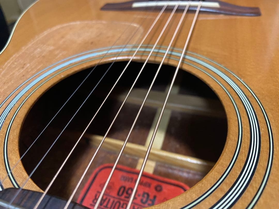 アコースティックギター　YAMAHA