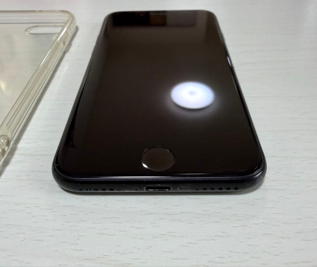 iPhone SE2 ブラック 64GBブラック バッテリー最大容量 74%