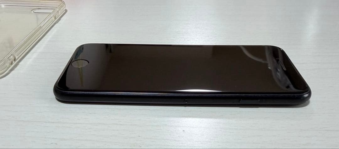 iPhone SE2 ブラック 64GBブラック バッテリー最大容量 74%