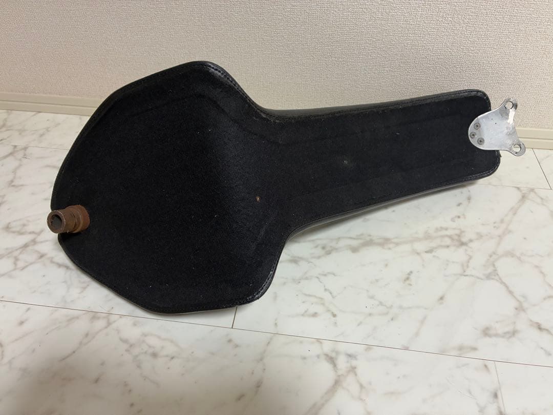 ブラック キルティングシート 流線型