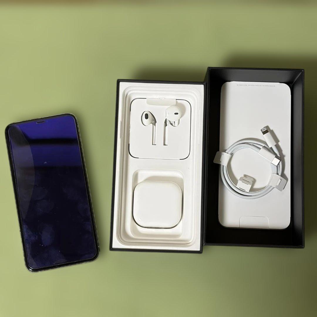 香港製iPhone 11 Pro Max ダブルSIM シャッター音消せます