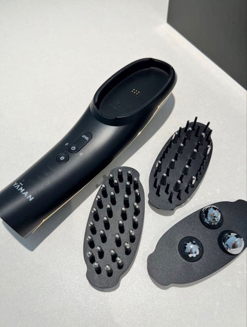ヤーマン　電気針ブラシ　ヴェーダハイパーリフトブラシ