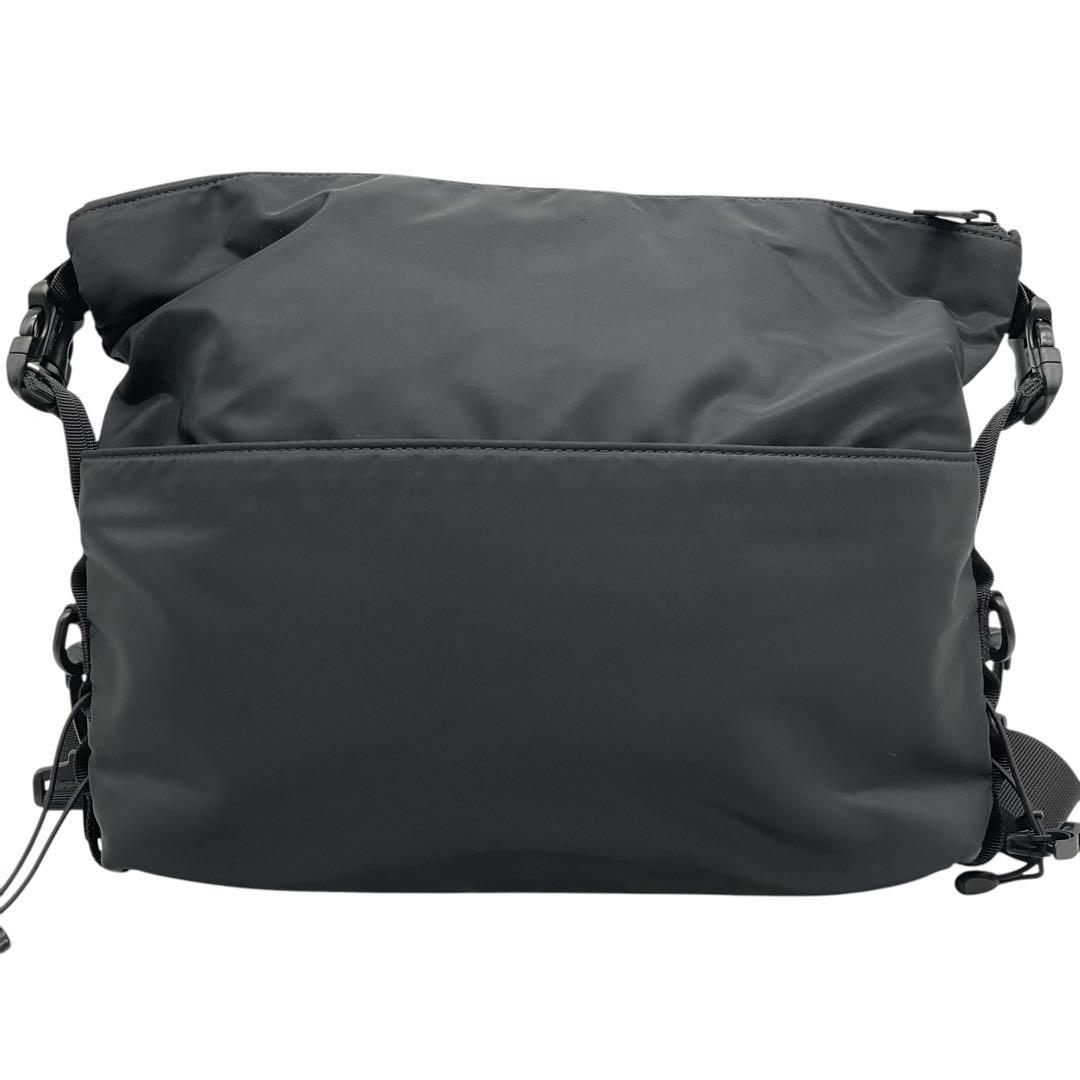 美品 DIESEL ディーゼル メッセンジャーバッグ オーバーオーバルＤロゴ 黒