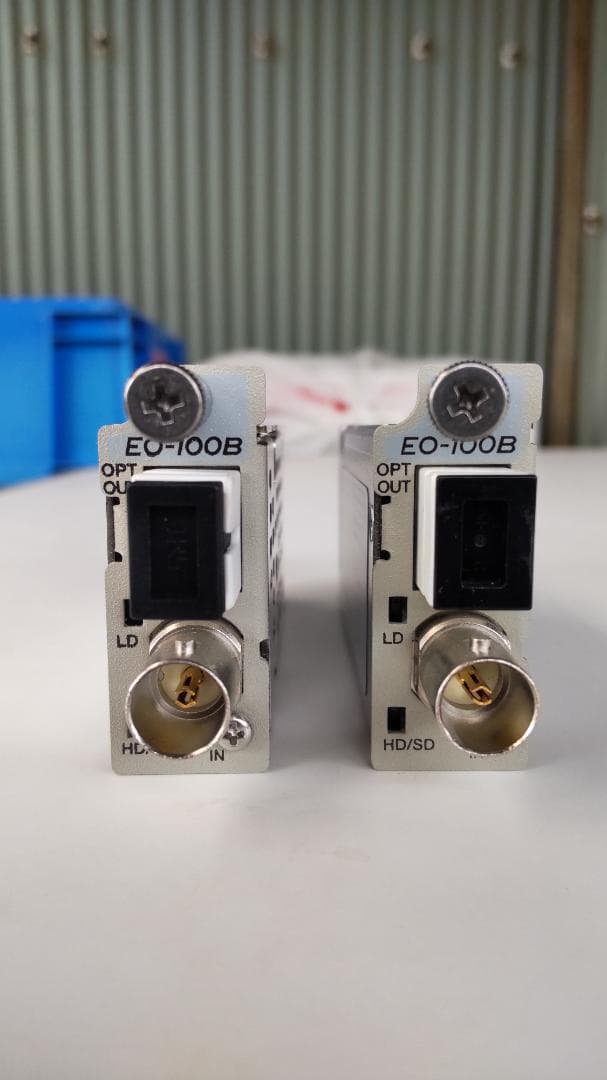 CANARE　HD-SDI 光コンバータ EO-100B (TX)　2台