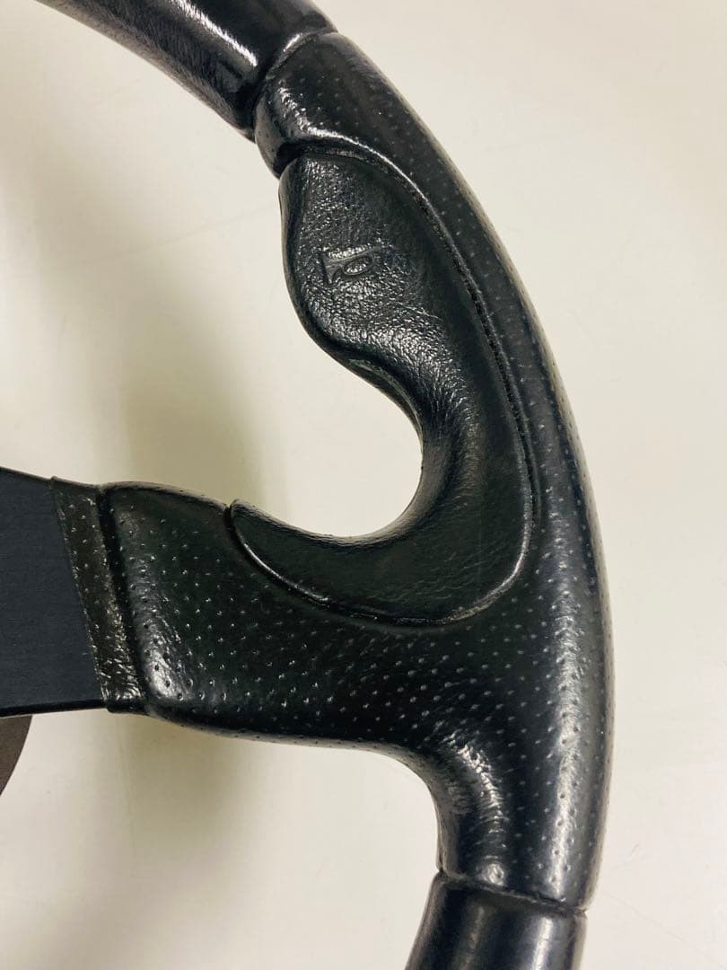 momo モモ ステアリング　ハンドル　35mm ホーンボタン付き