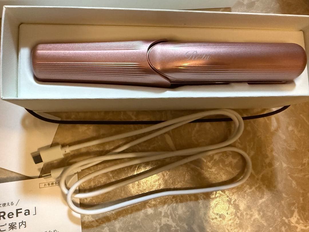 ストレートヘアアイロン refa リファ　ローズゴールド　持ち運びアイロン