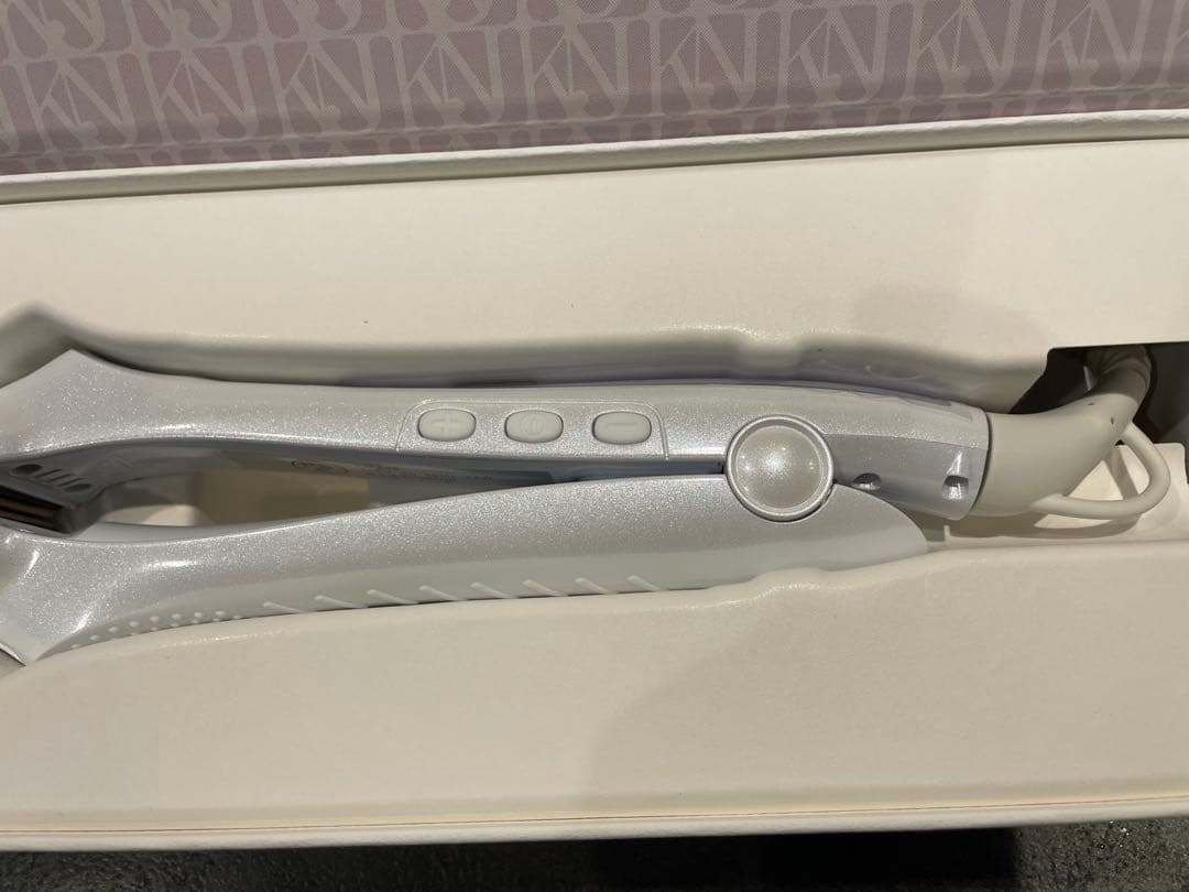 kinujoストレートヘアアイロン 新品・未使用