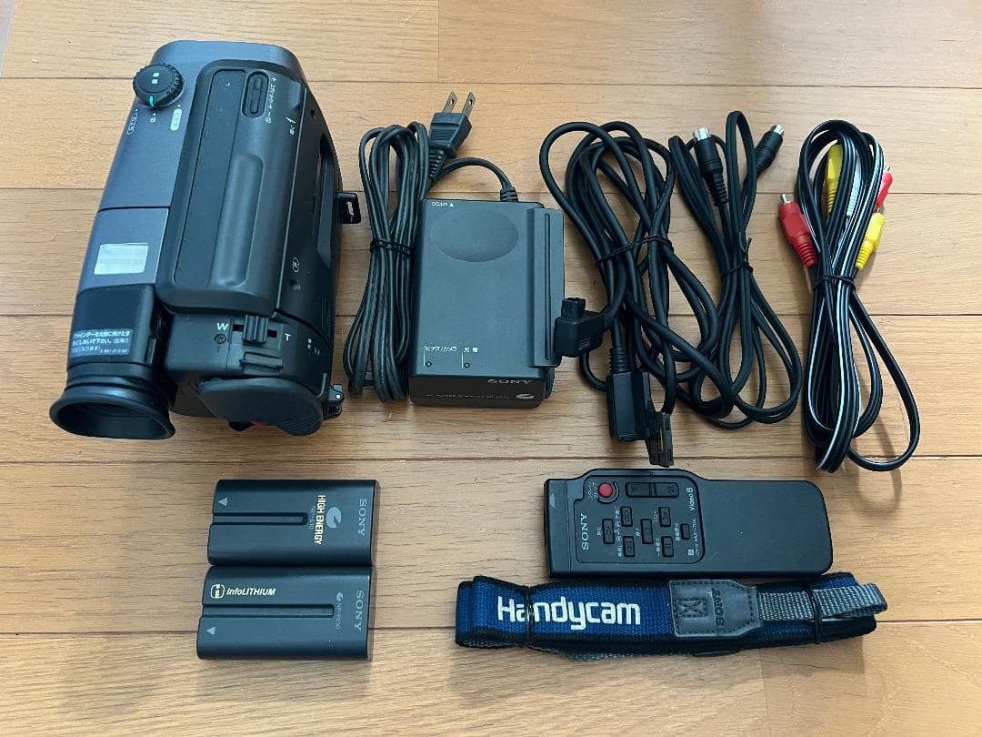 VideoHi8ソニー CCD-TR11高画質8ミリビデオカメラ