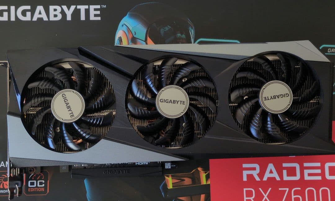 グラフィックボード・グラボ・ビデオカード GV-R76GAMING OC-8GD Radeon RX7600