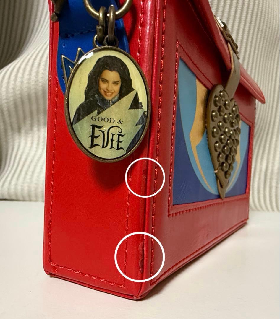 ディズニー ディセンダント イヴィ ショルダーバッグ 心臓箱