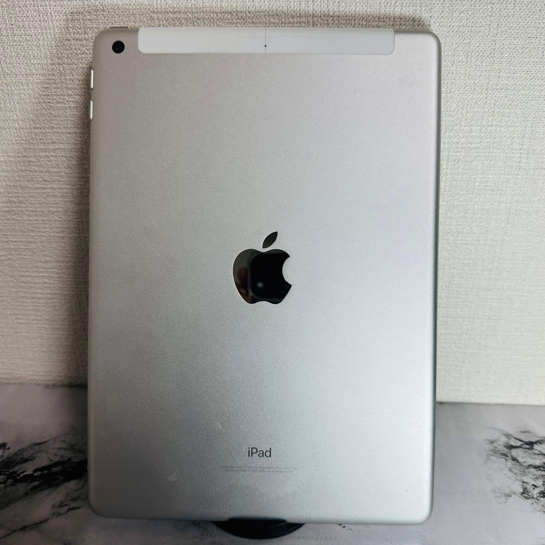 iPad 第6世代 Wi-Fi + Cellular 32GB SIMフリー