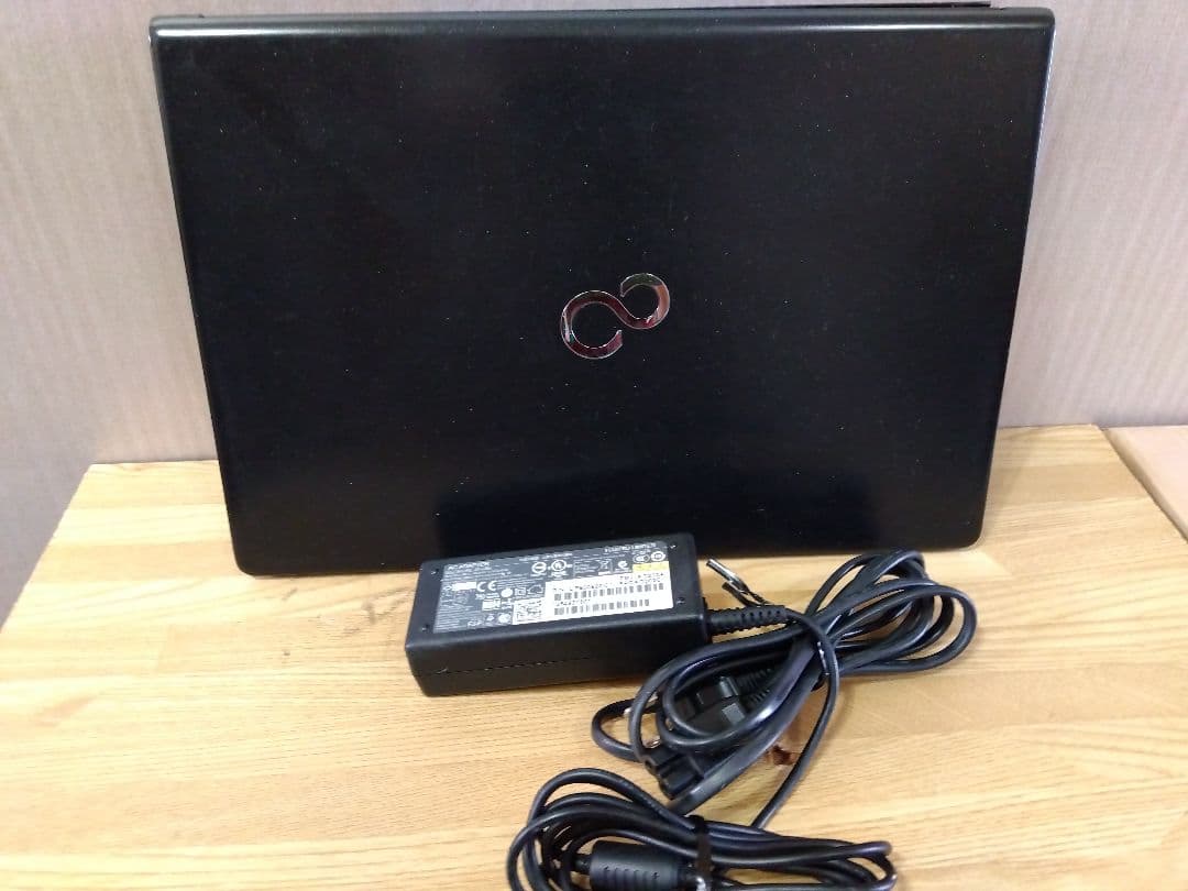 富士通　LifeBook S936/M i5-6300U